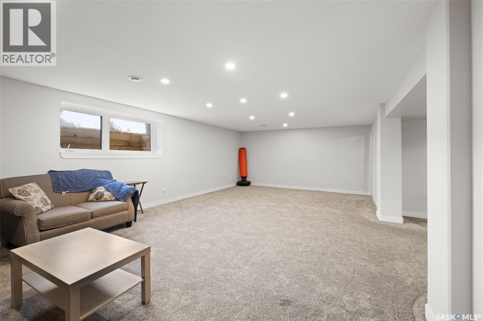 604 Inver CRESCENT E - Image 32