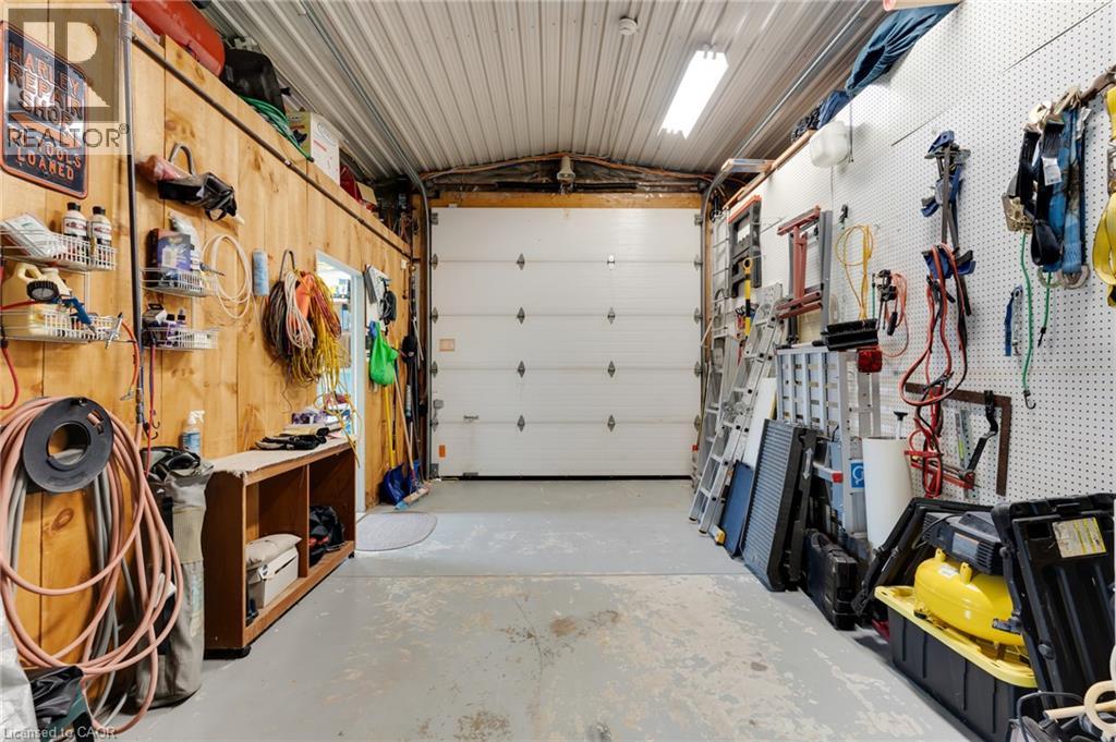 2172 CENTRE Road - Image 14
