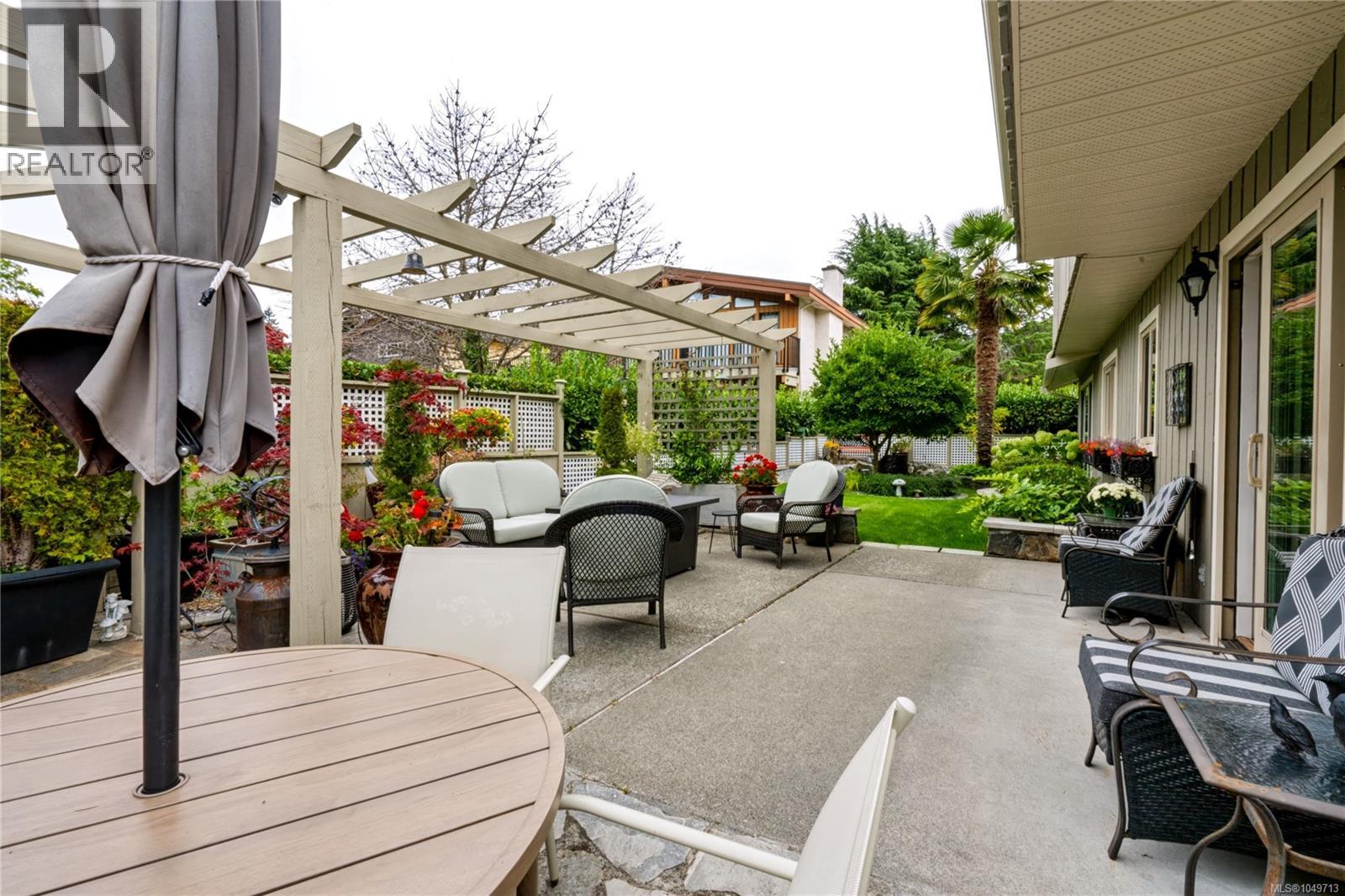  1658 Brousson Drive, Saanich