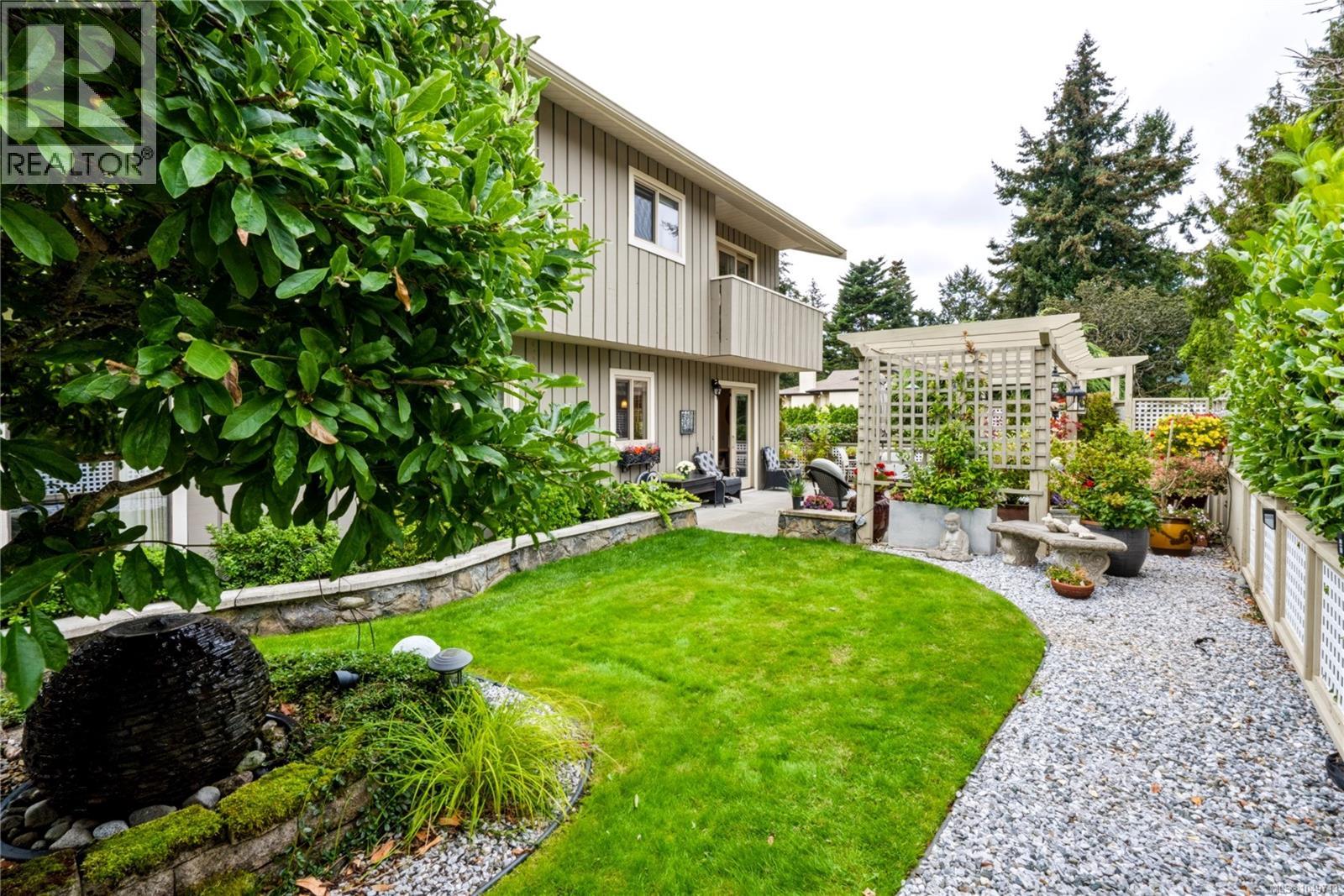  1658 Brousson Drive, Saanich