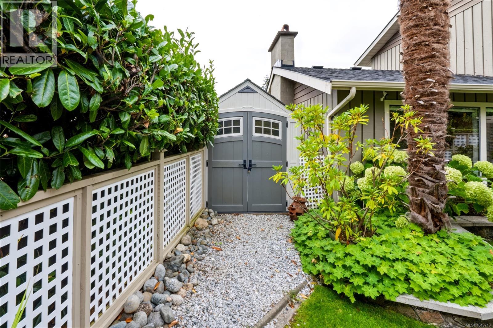  1658 Brousson Drive, Saanich