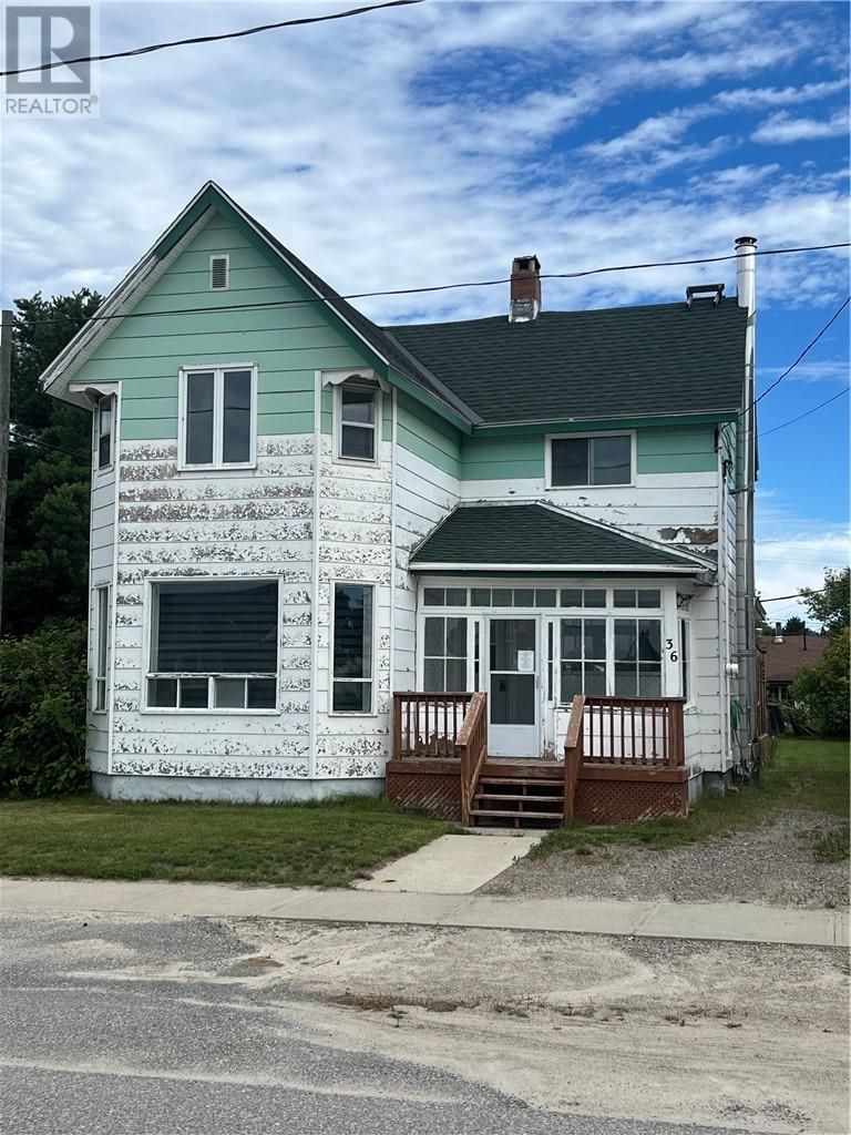 Single Family at 36 Lansdowne Street N