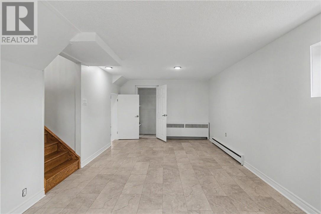 1286 Lauzon Avenue - Image 39