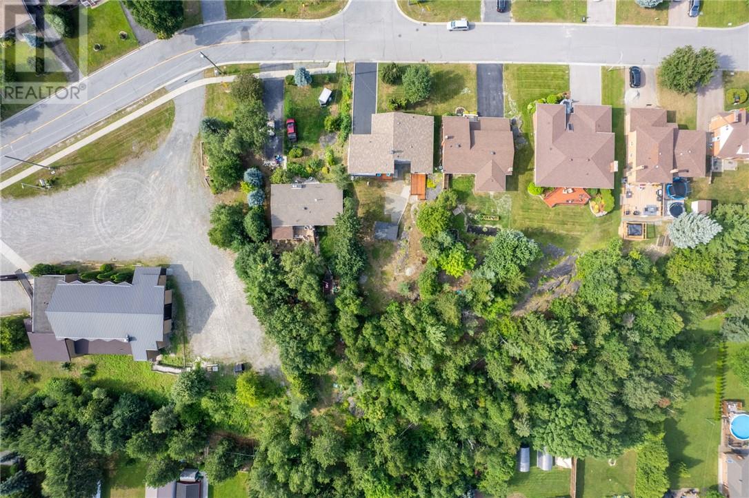 1286 Lauzon Avenue - Image 51