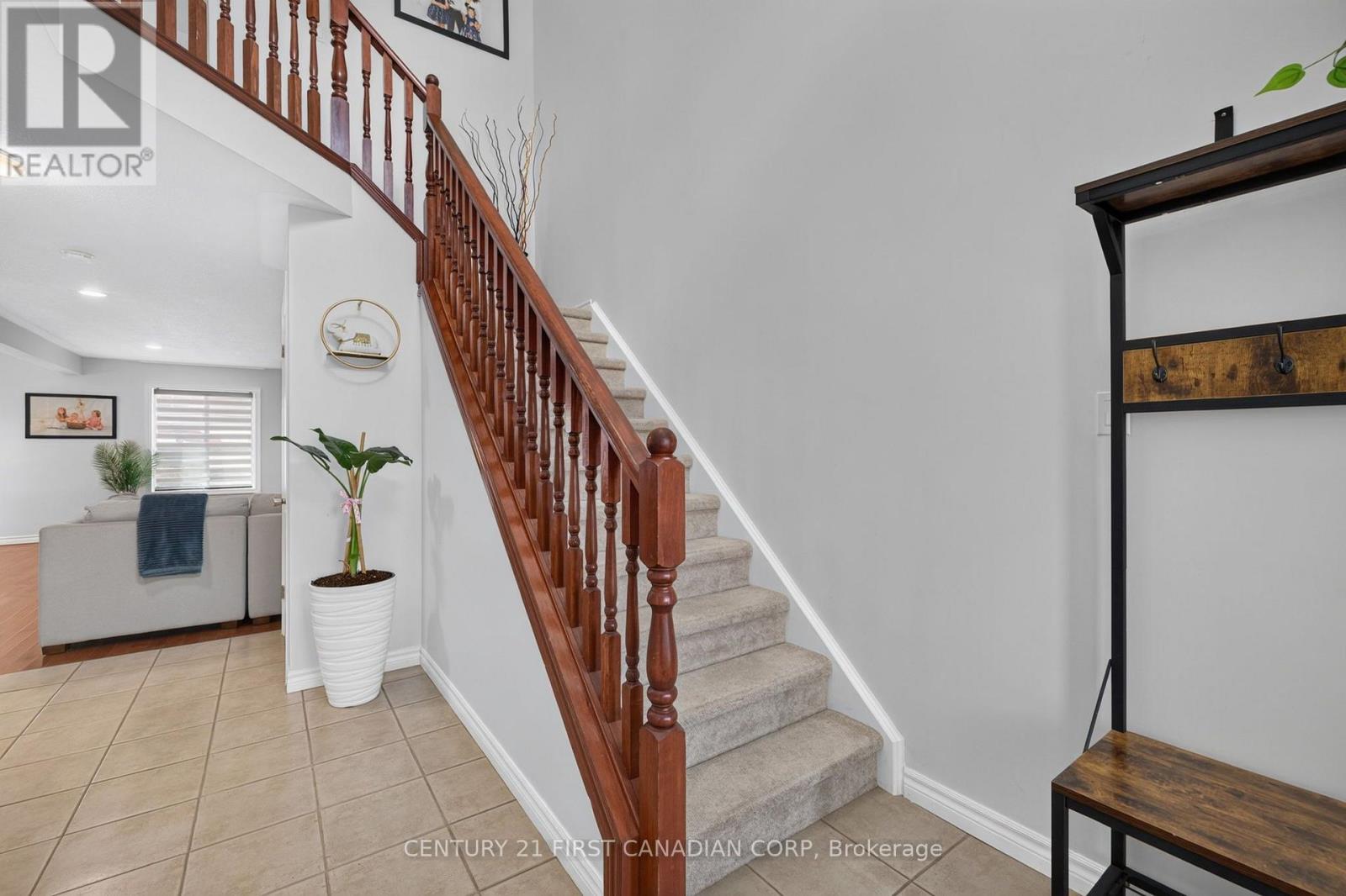 1213 SMITHER ROAD, London North (North I) — photo 5