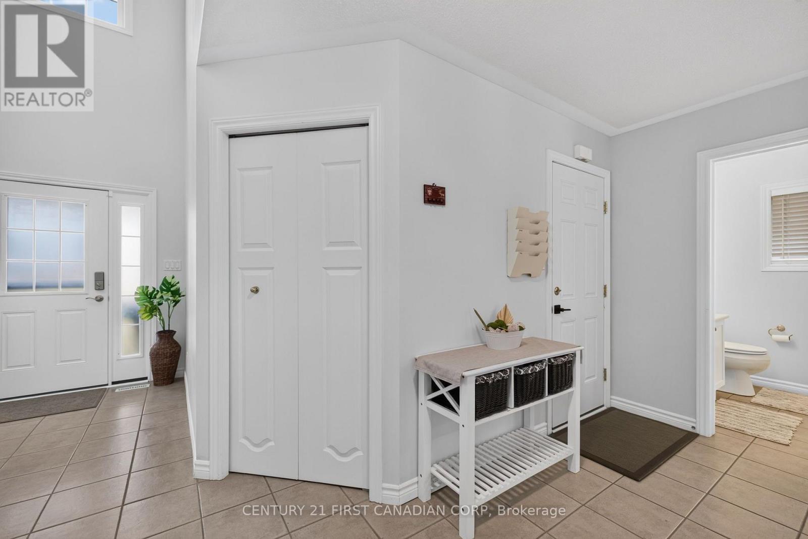 1213 SMITHER ROAD, London North (North I) — photo 7