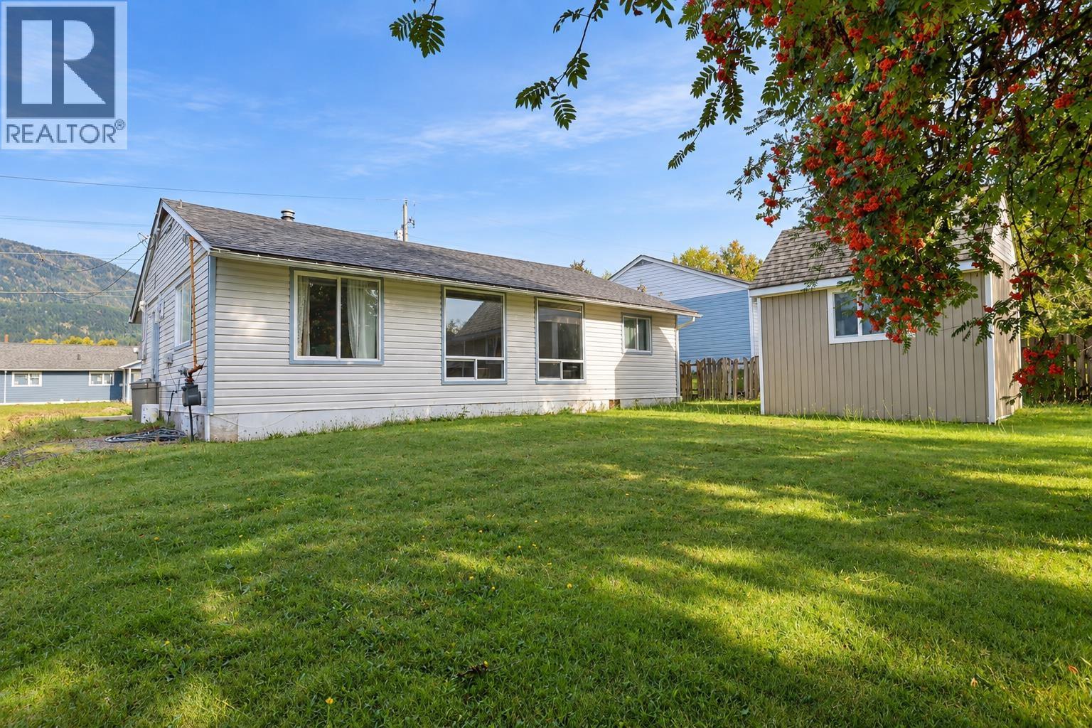 84 CAPILANO STREET, Kitimat — photo 2
