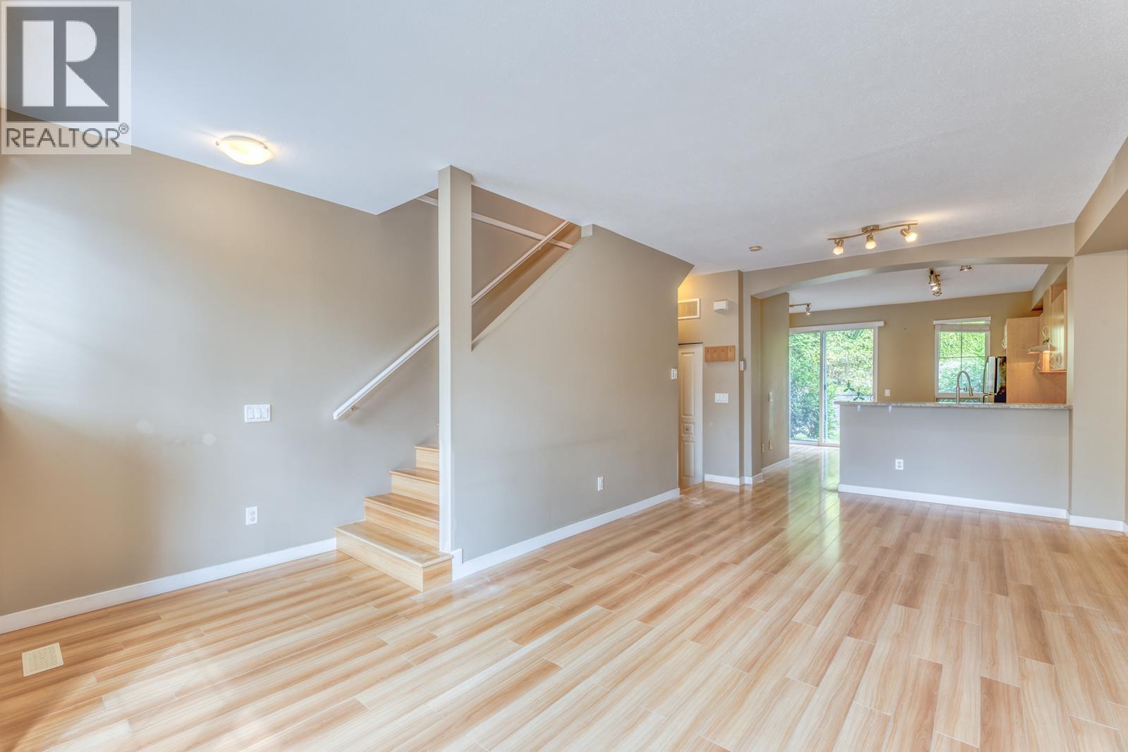 64 2978 WHISPER WAY, Coquitlam — photo 3