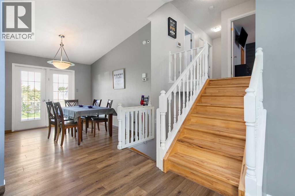 706 Broadway Avenue W - 12