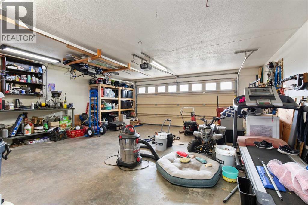 706 Broadway Avenue W - Image 37