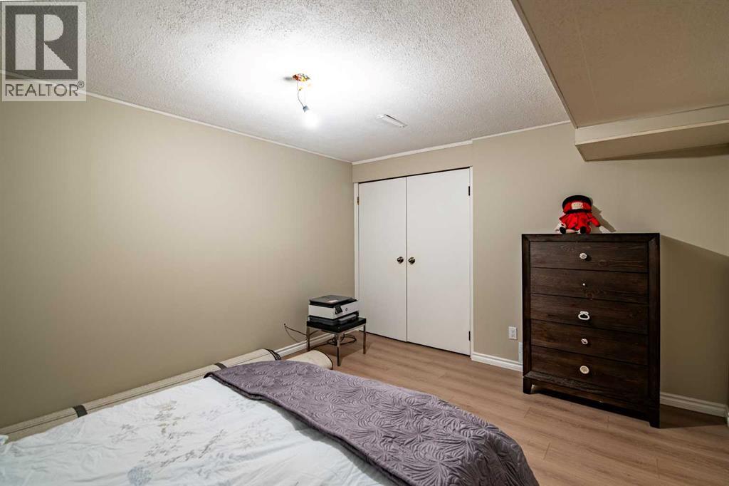 3317 44A Avenue - 45