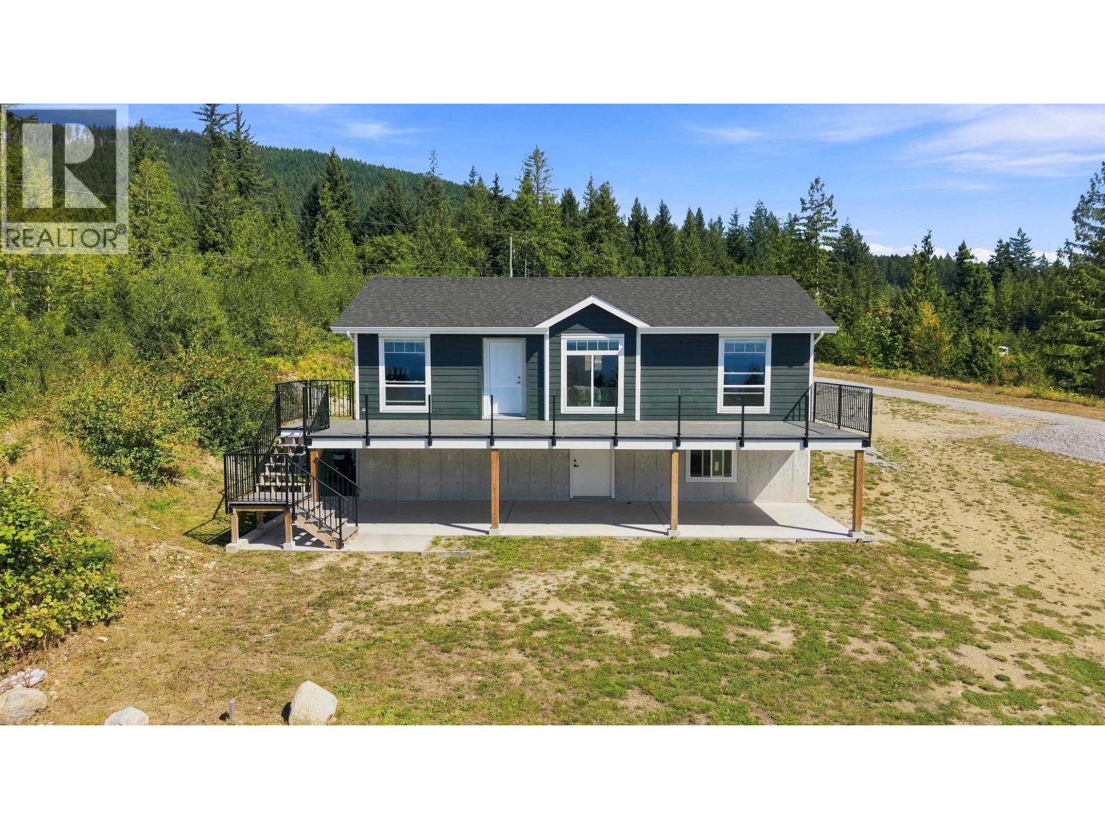1846 HARMAN ROAD, Roberts Creek — photo 1