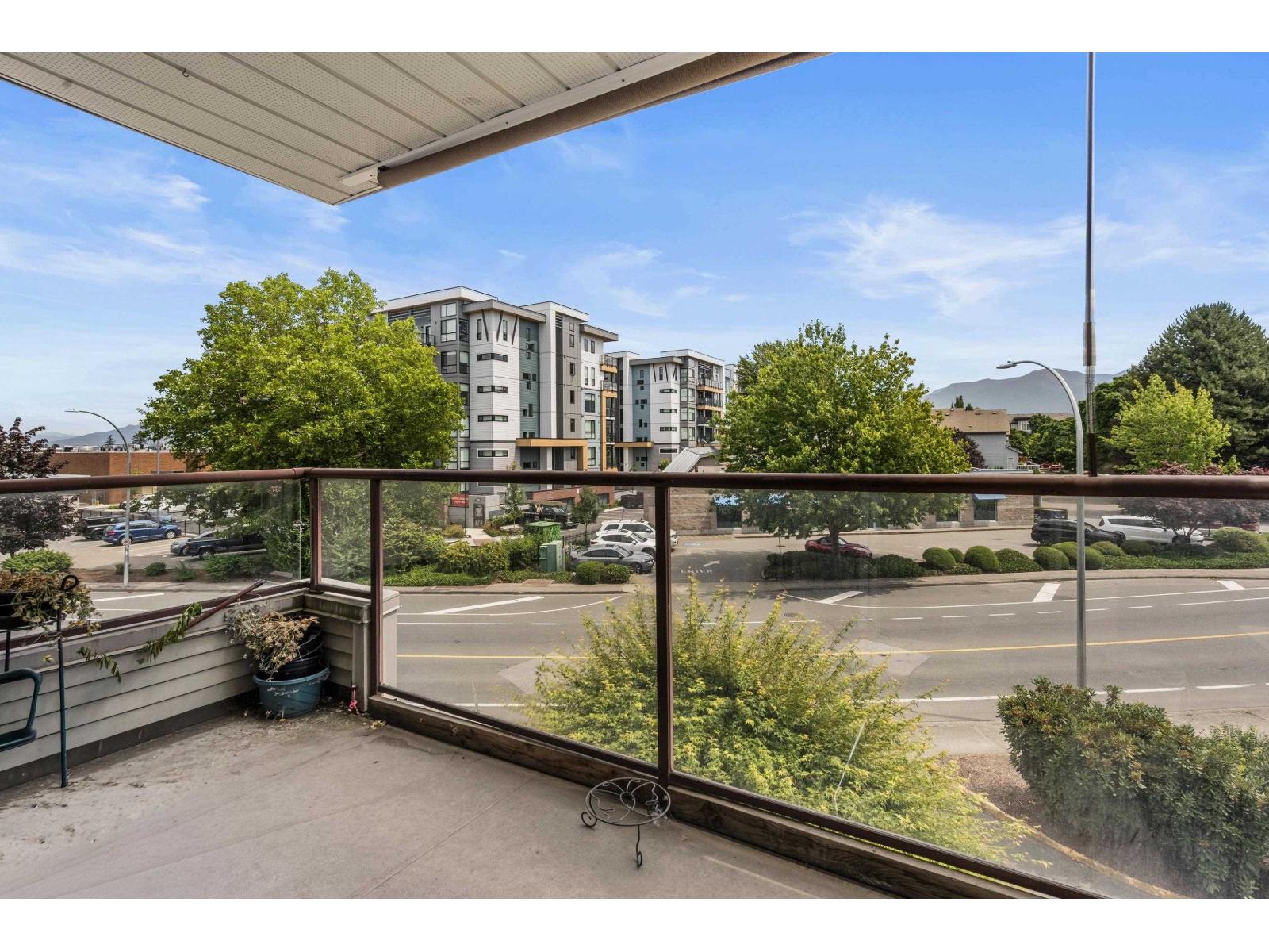 313 45520 KNIGHT ROAD, Sardis West Vedder, Chilliwack