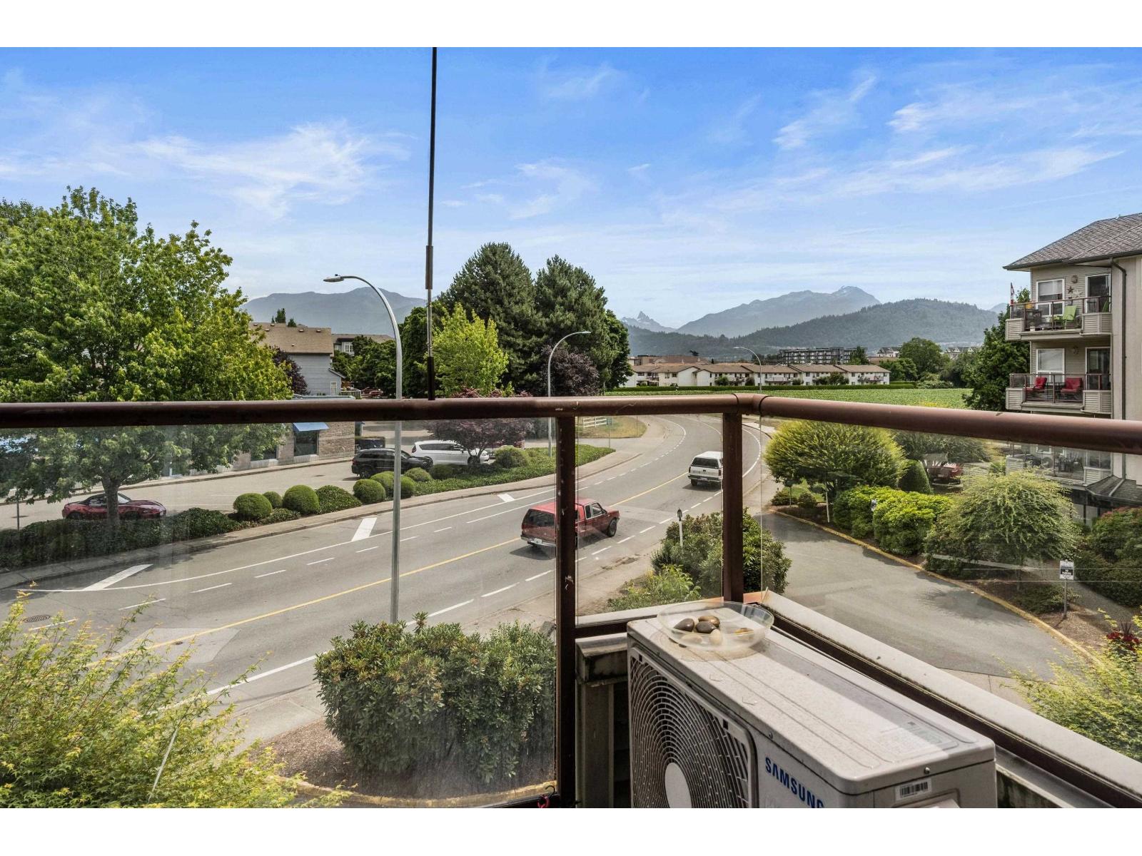 313 45520 KNIGHT ROAD, Sardis West Vedder, Chilliwack