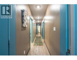 313 Railway Avenue, Salmo, BC V0G1Z0 Photo 9