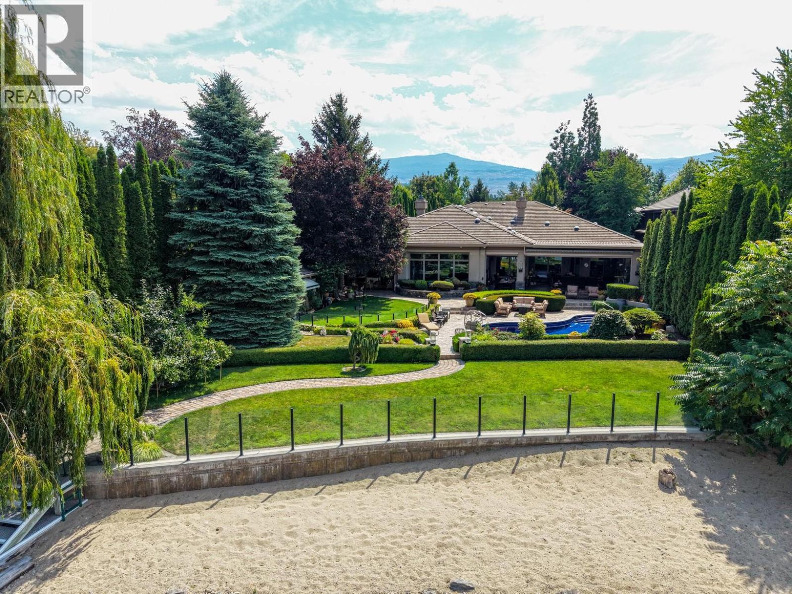 4244 Hobson Road, Kelowna