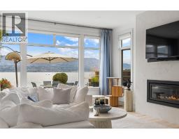 Foyer - 4190 Lakeshore Road Unit# 6, Kelowna, BC V1W1V9 Photo 13