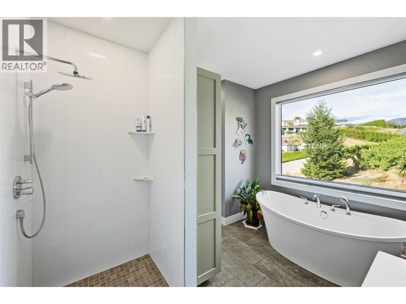 5880 HESPELER Road, Summerland
