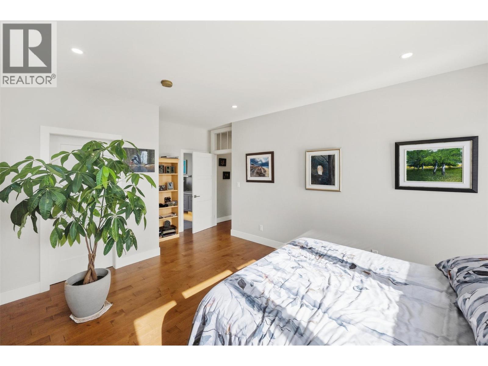 5880 HESPELER Road, Summerland