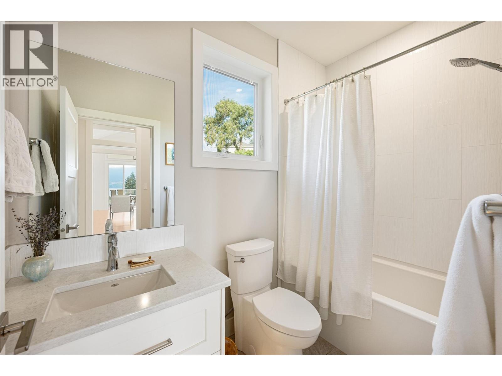 5880 HESPELER Road, Summerland
