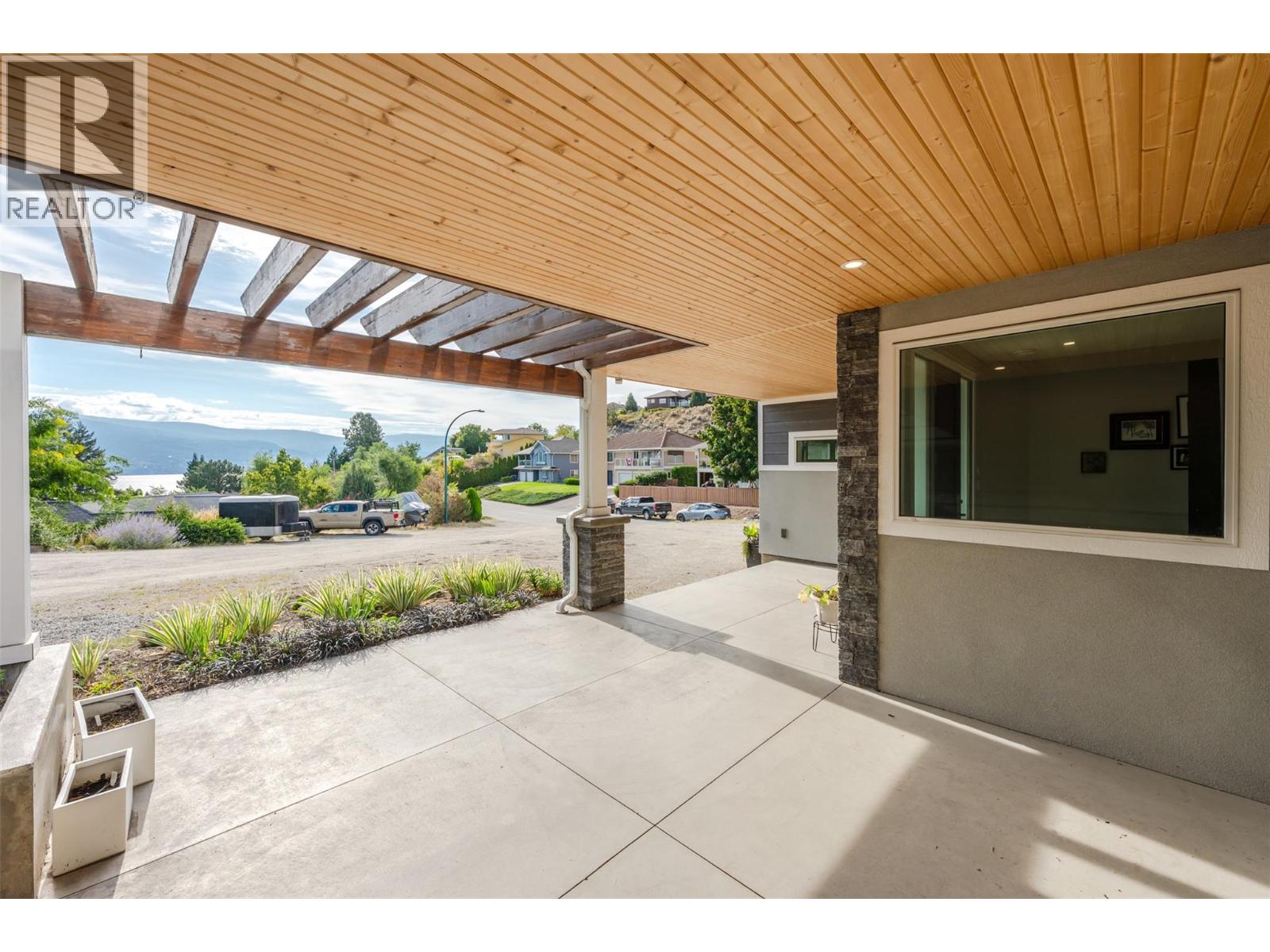 5880 HESPELER Road, Summerland