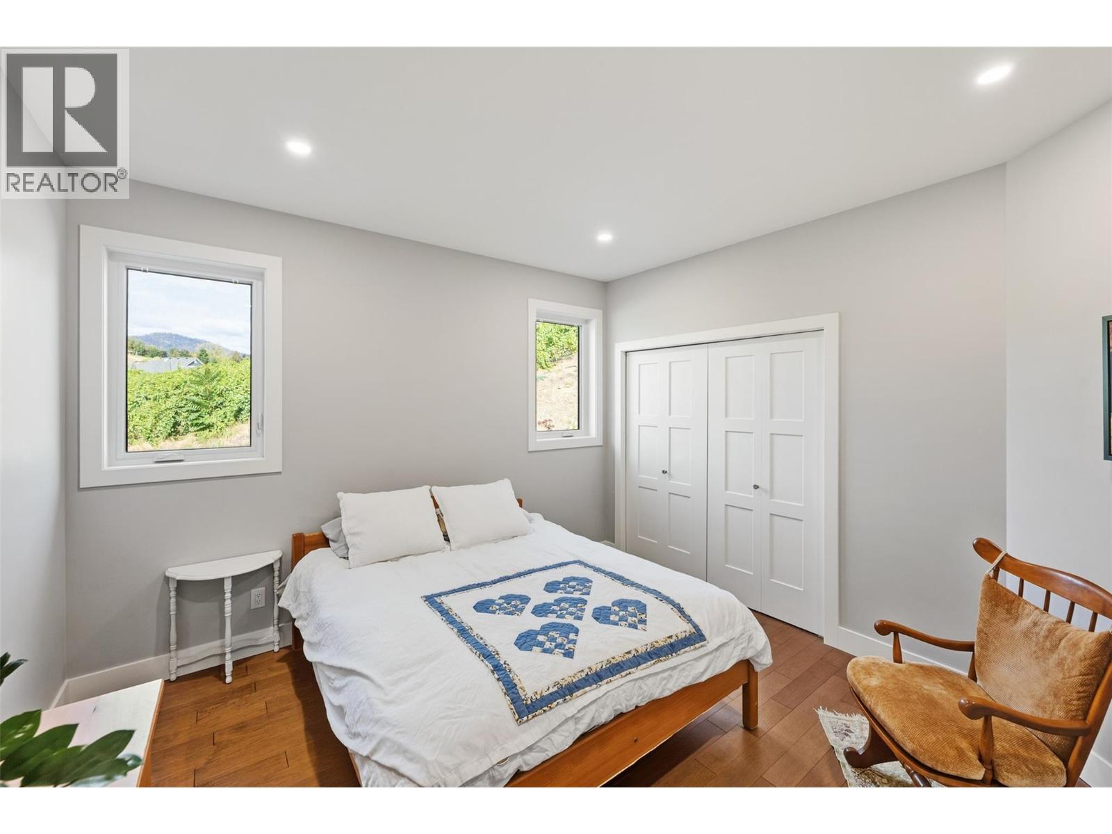 5880 HESPELER Road, Summerland