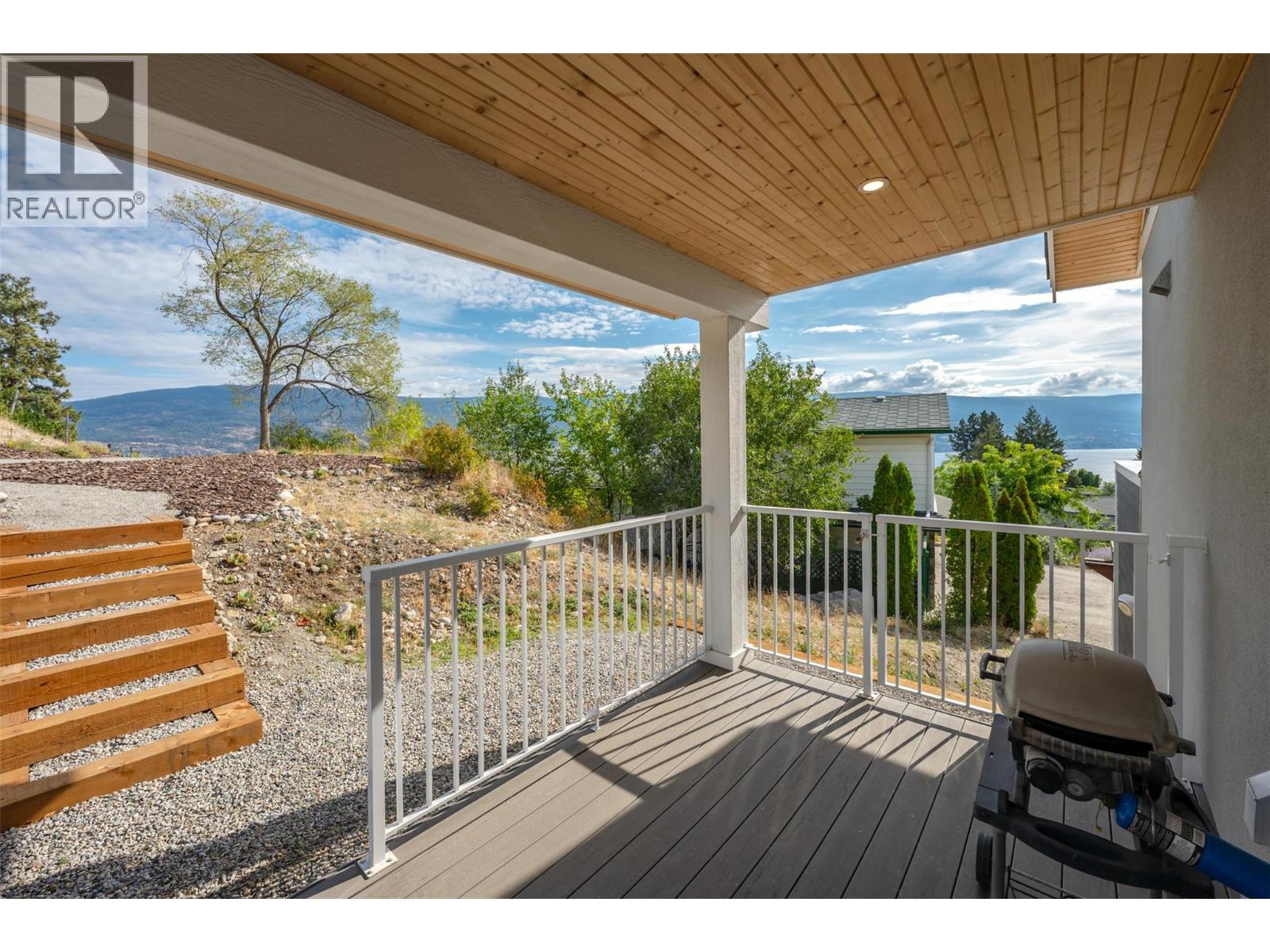 5880 HESPELER Road, Summerland