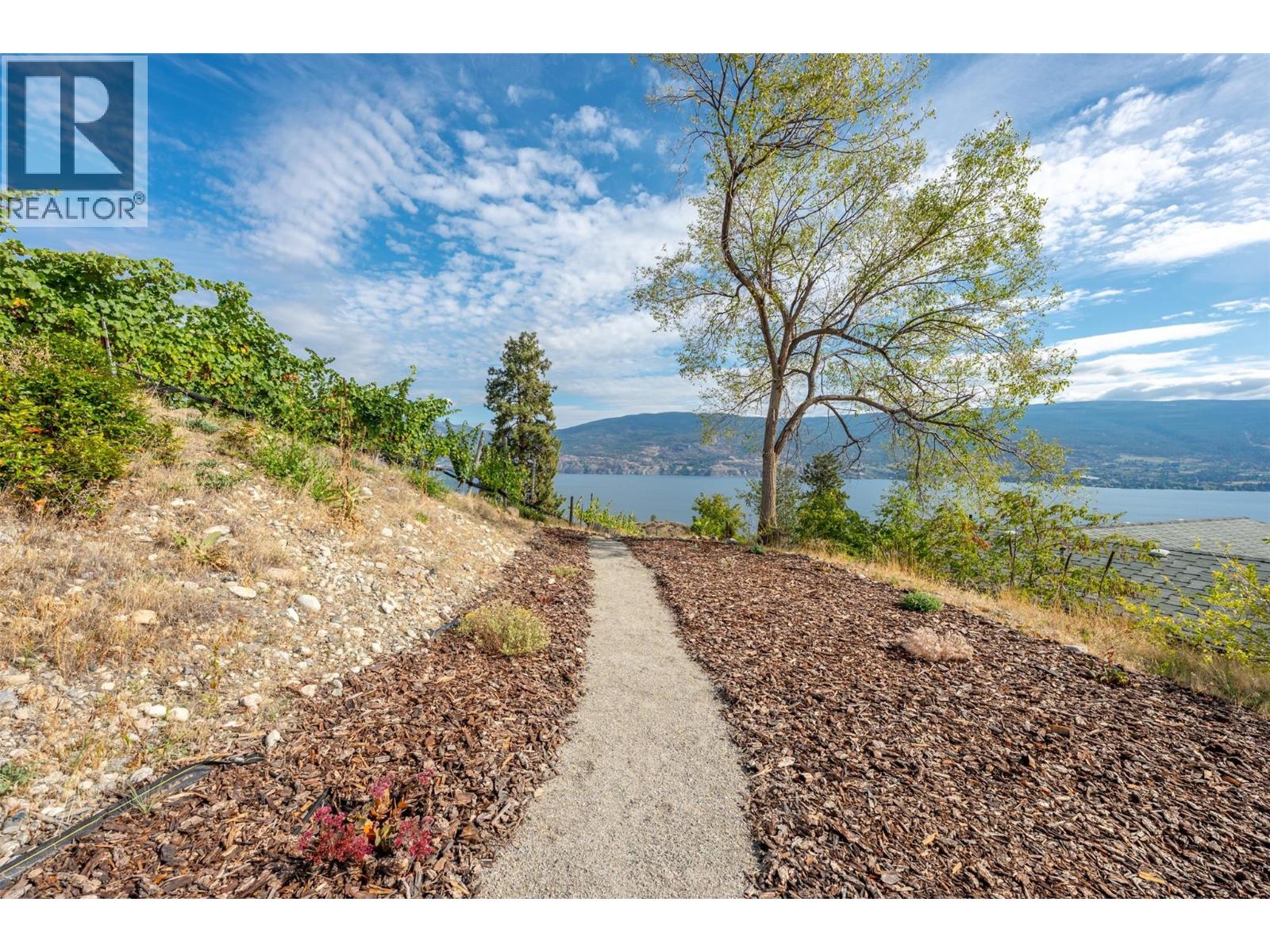 5880 HESPELER Road, Summerland