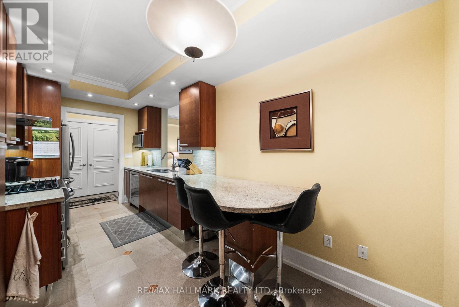#807C 662 SHEPPARD AVENUE E - 10