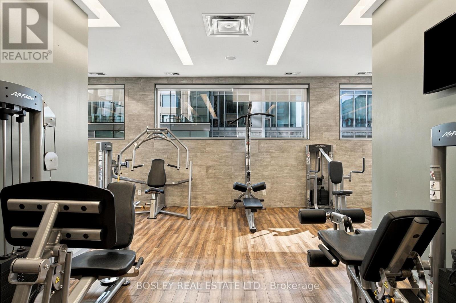 #2610 155 YORKVILLE AVENUE - 17