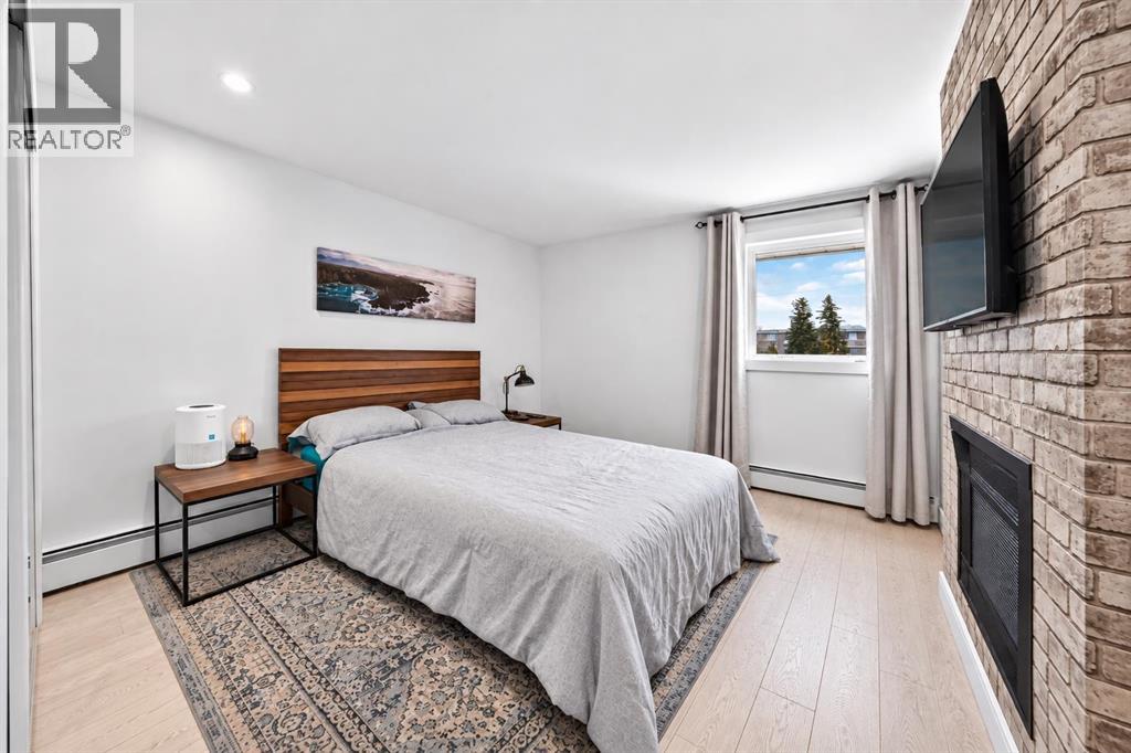 #1P 525 56 Avenue SW - 19