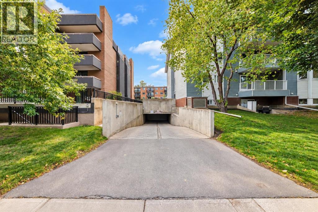 #1P 525 56 Avenue SW - 28