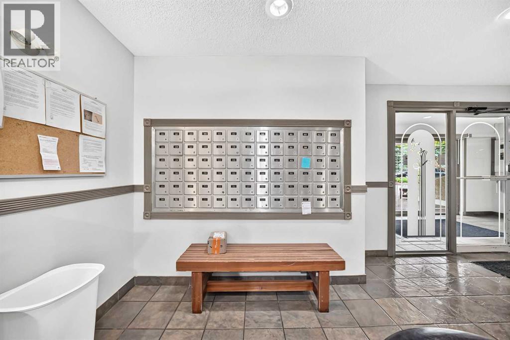 1P, 525 56 Avenue SW, Calgary — photo 3