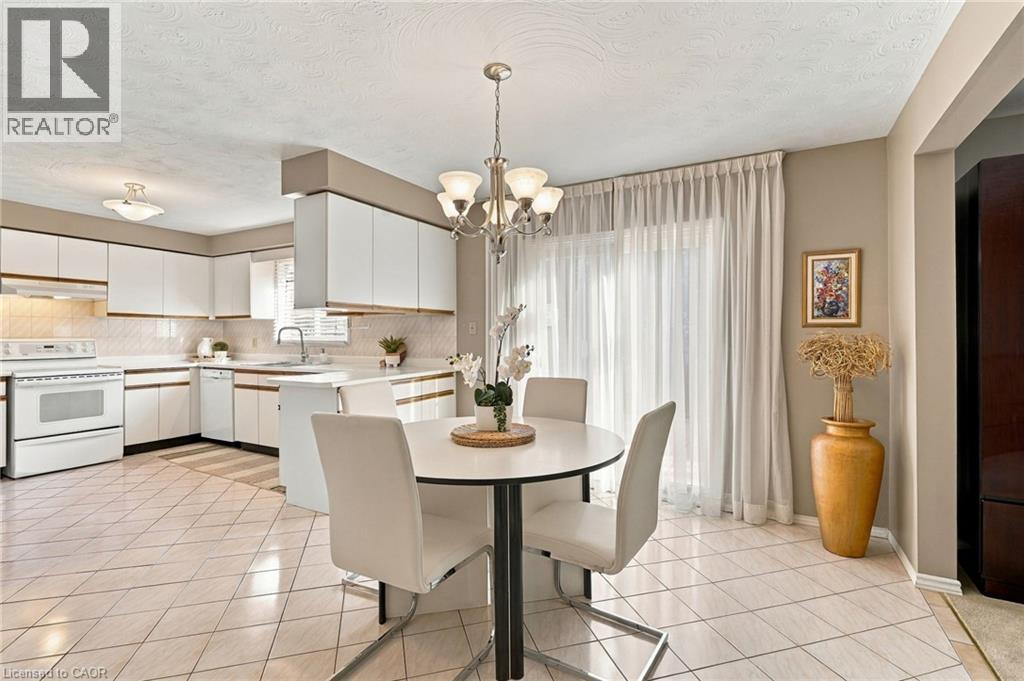 7 ARGON Court - 18