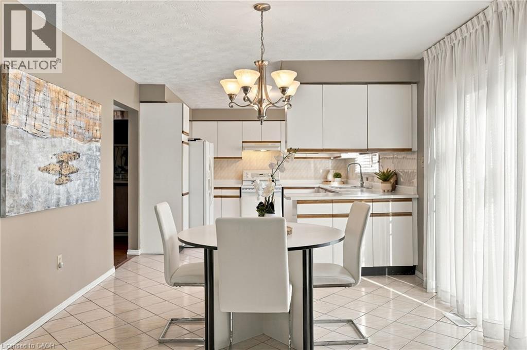 7 ARGON Court - 19