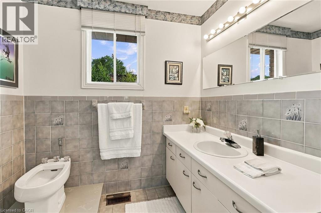 7 ARGON Court - Image 36