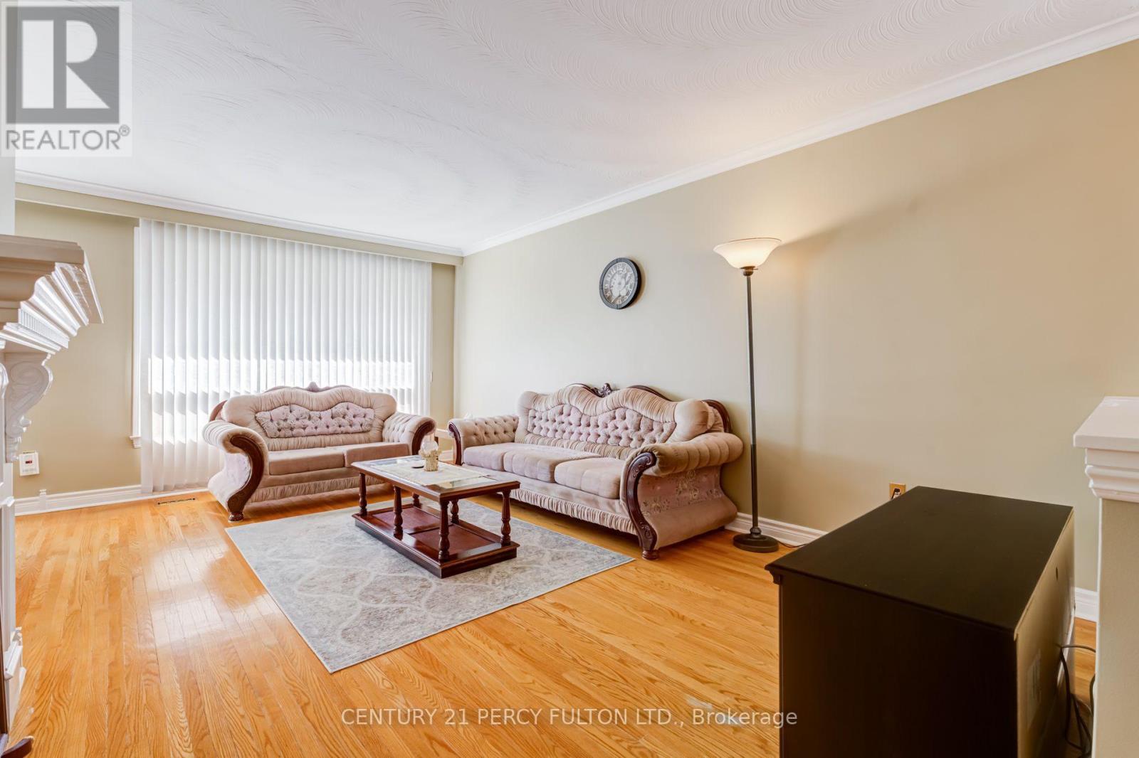 10 DUNLOP AVENUE, Toronto (Clairlea-Birchmount) — photo 3
