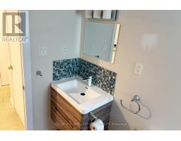 Bsmt - 172 High Park Avenue, Toronto, ON M6P2S4 Photo 15