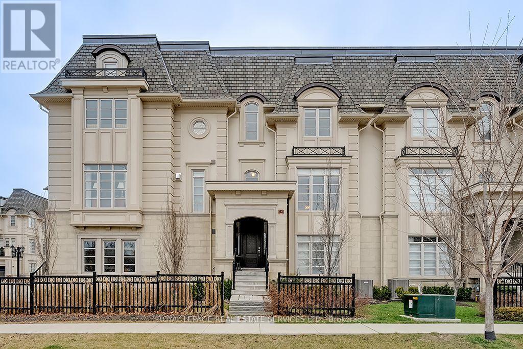 Photo of 210 DORVAL Drive