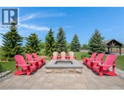 Living room - 214 Jerseyville Road, Brantford, ON N3T5M1 Photo 10