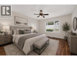 4pc Bathroom - 21 Strathearn Gardens Sw, Calgary, AB T3H2R1 Photo 13