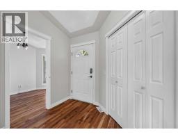 21 Strathearn Gardens SW - photo 2