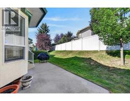 21 Strathearn Gardens Sw, Calgary, AB T3H2R1 Photo 26