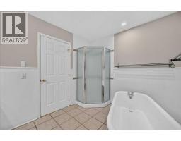 21 Strathearn Gardens Sw, Calgary, AB T3H2R1 Photo 18