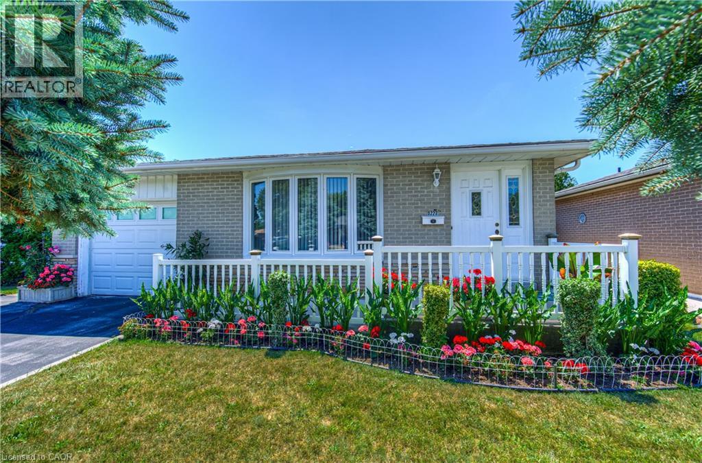 1227 VALENTINE Drive, Cambridge — photo 2