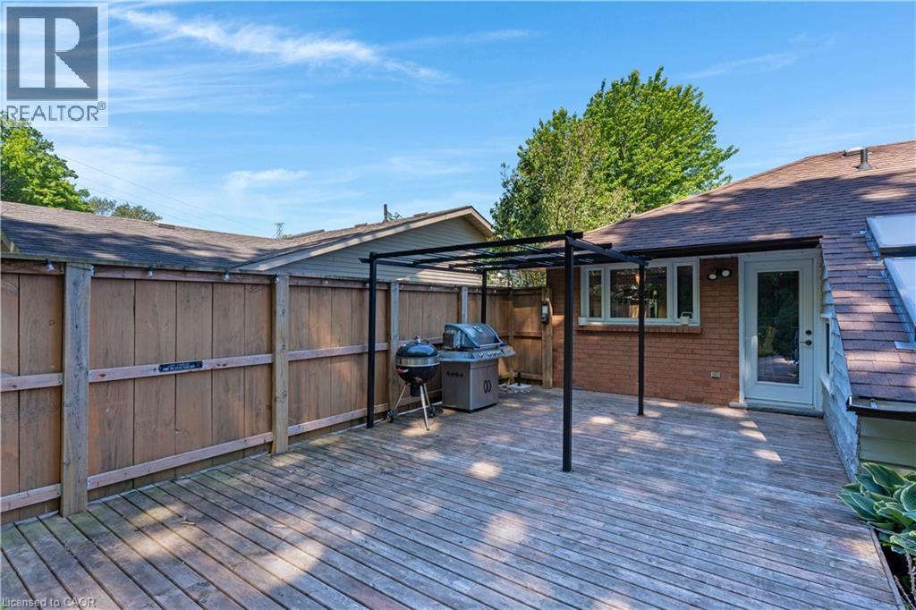 37 YELLOW BIRCH Drive, Kitchener — photo 8