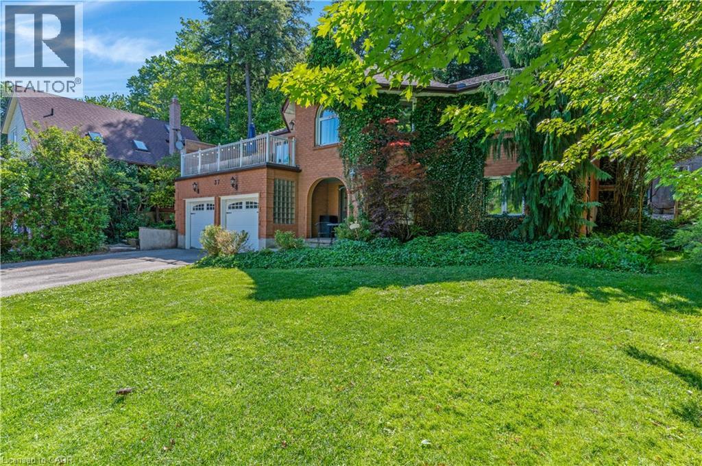 37 YELLOW BIRCH Drive, Kitchener — photo 2