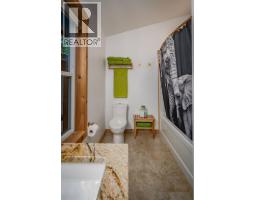790 & 794 Lewis Road, Harrop, BC V1L6P7 Photo 36