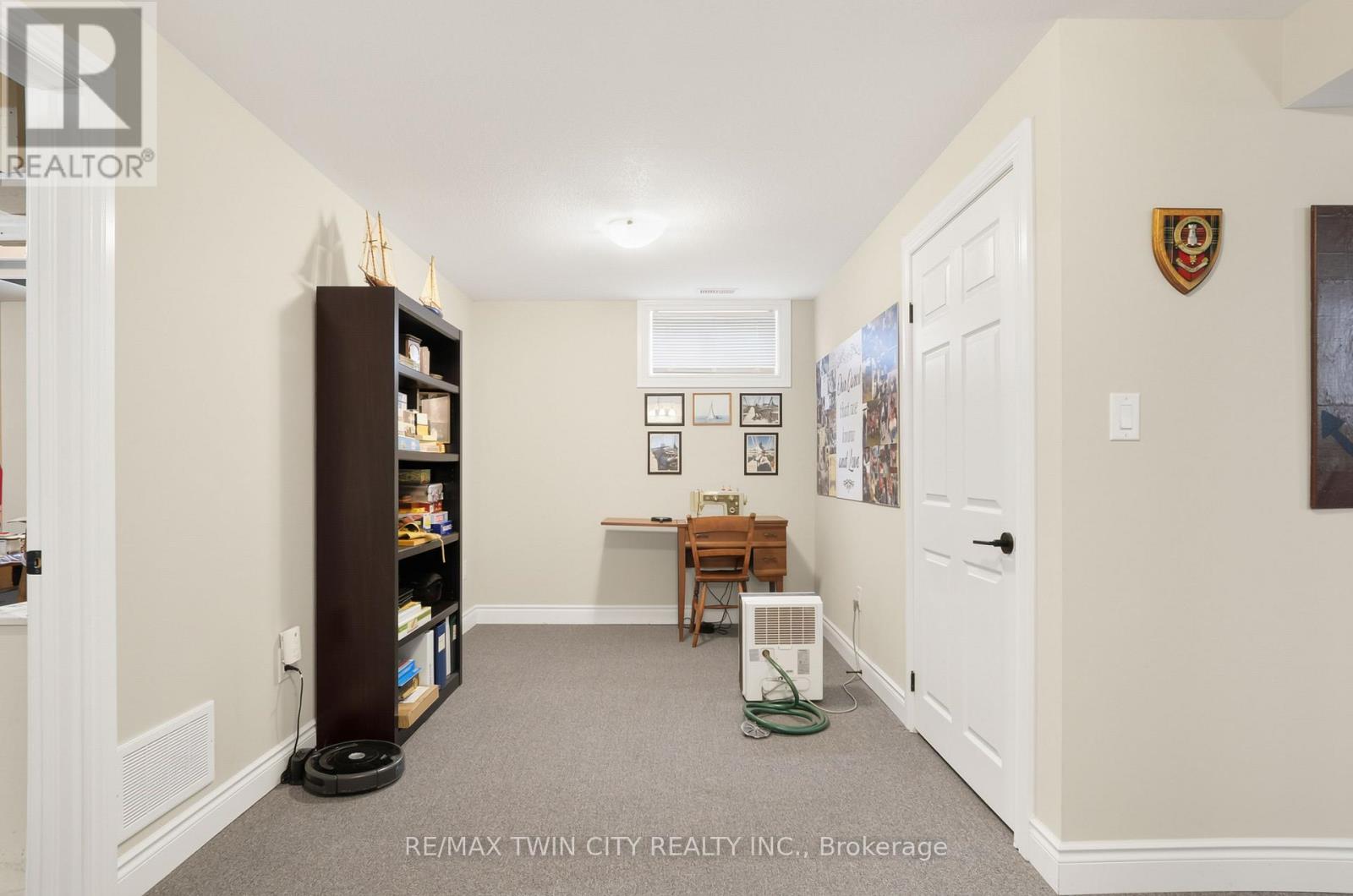 6 EDENRIDGE DRIVE - Image 39
