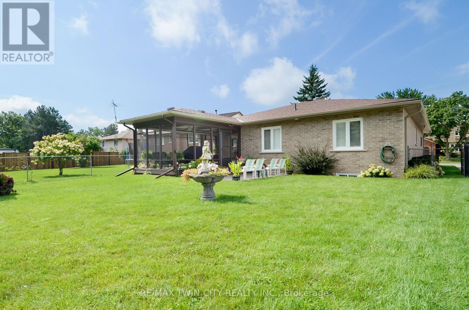 6 EDENRIDGE DRIVE - Image 44